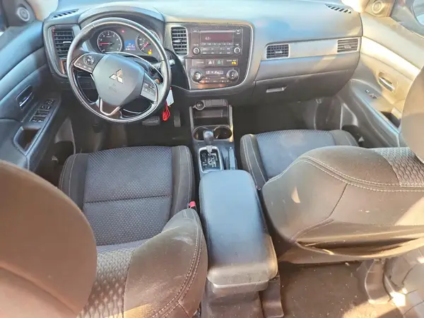 JA4AD2A30GZ013053 2016 MITSUBISHI OUTLANDER - Image 8
