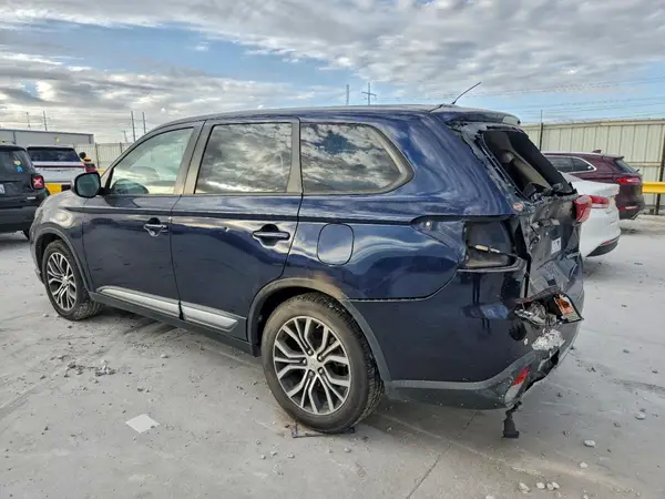 JA4AD2A30GZ028877 2016 MITSUBISHI OUTLANDER - Image 2