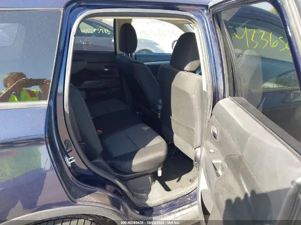 JA4AD2A30GZ038535 2016 MITSUBISHI OUTLANDER - Image 8