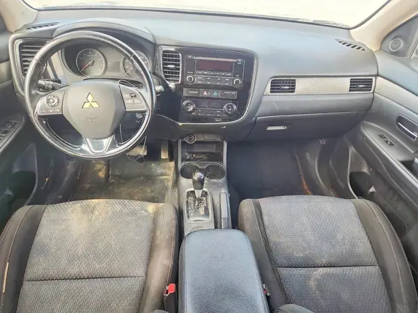 JA4AD2A30GZ039569 2016 MITSUBISHI OUTLANDER - Image 8