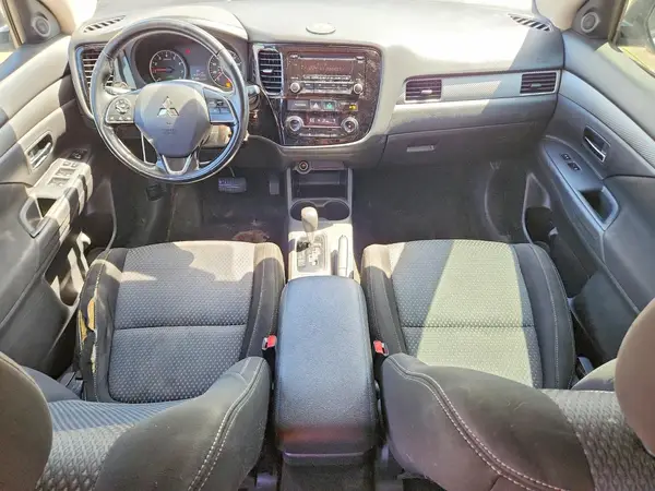 JA4AD2A30GZ047235 2016 MITSUBISHI OUTLANDER - Image 8