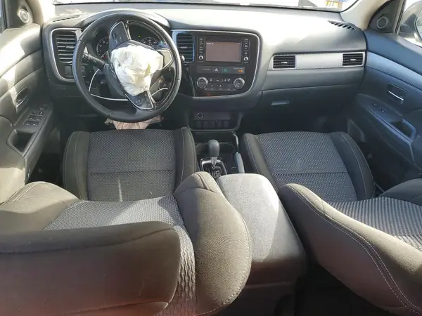 JA4AD2A30HZ012843 2017 MITSUBISHI OUTLANDER - Image 8
