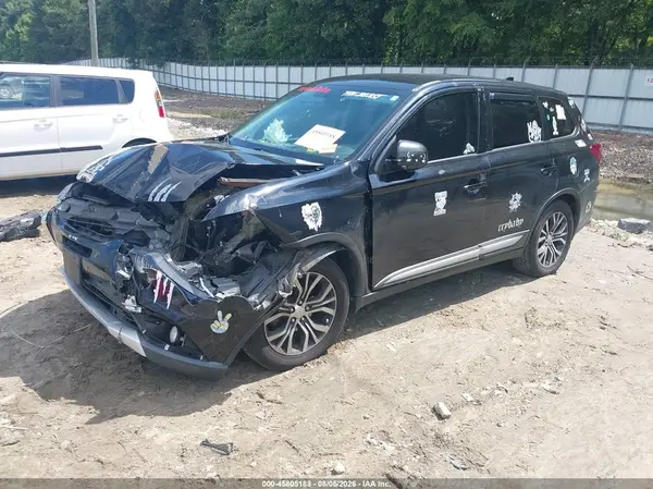 JA4AD2A30HZ014673 2017 MITSUBISHI OUTLANDER - Image 2