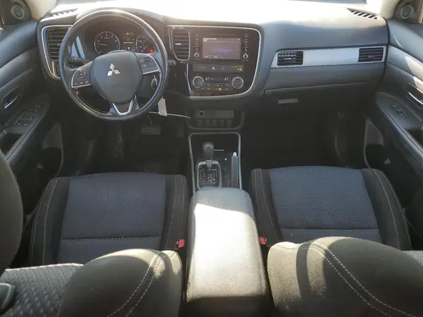 JA4AD2A30HZ024457 2017 MITSUBISHI OUTLANDER - Image 8