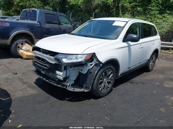 JA4AD2A30HZ024586 2017 MITSUBISHI OUTLANDER - Image 2