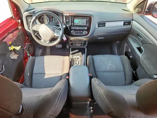 JA4AD2A30HZ029447 2017 MITSUBISHI OUTLANDER - Image 8