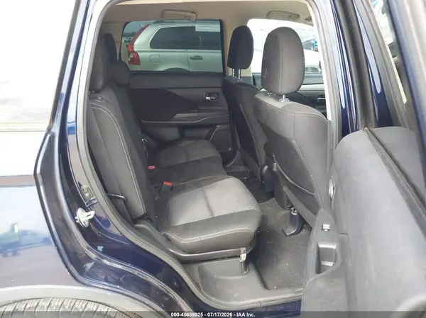 JA4AD2A30HZ033742 2017 MITSUBISHI OUTLANDER - Image 8