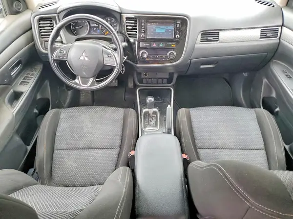 JA4AD2A30HZ042862 2017 MITSUBISHI OUTLANDER - Image 8