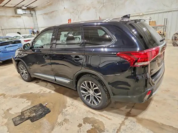 JA4AD2A30HZ042988 2017 MITSUBISHI OUTLANDER - Image 2