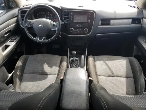JA4AD2A30HZ047060 2017 MITSUBISHI OUTLANDER - Image 8
