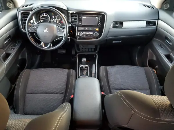 JA4AD2A30HZ051822 2017 MITSUBISHI OUTLANDER - Image 8