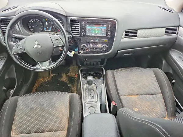 JA4AD2A30HZ067549 2017 MITSUBISHI OUTLANDER - Image 8