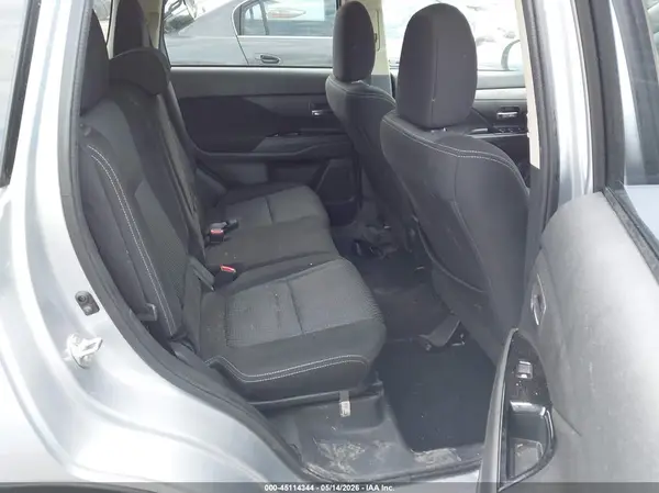 JA4AD2A30HZ070130 2017 MITSUBISHI OUTLANDER - Image 8