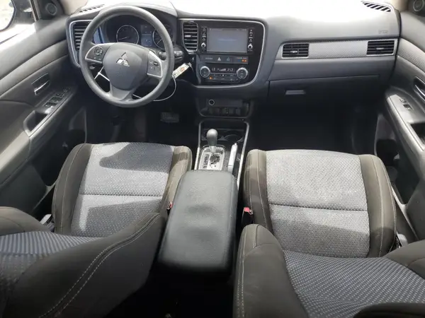 JA4AD2A30JJ002771 2018 MITSUBISHI OUTLANDER - Image 8