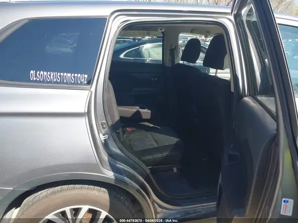 JA4AD2A30JJ002804 2018 MITSUBISHI OUTLANDER - Image 8
