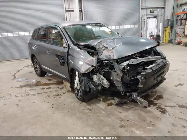 JA4AD2A30JJ003838 2018 MITSUBISHI OUTLANDER - Image 1