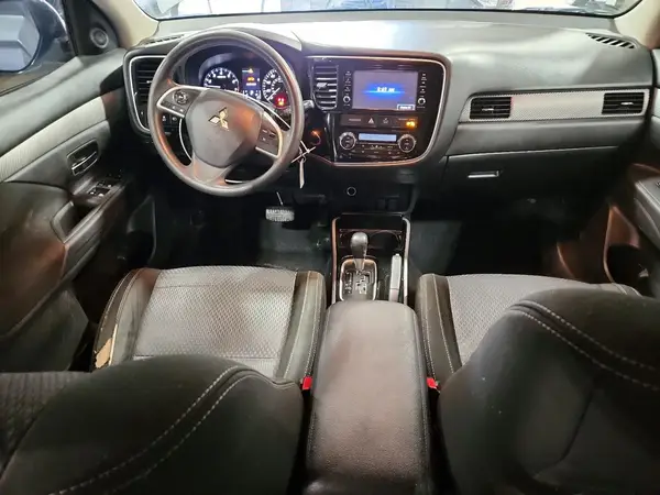 JA4AD2A30JJ003998 2018 MITSUBISHI OUTLANDER - Image 8
