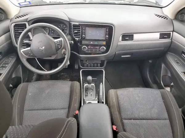JA4AD2A30JJ004312 2018 MITSUBISHI OUTLANDER - Image 8