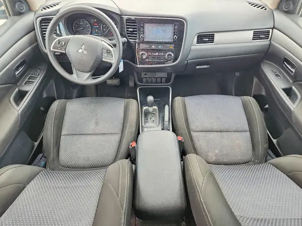 JA4AD2A30JZ002674 2018 MITSUBISHI OUTLANDER - Image 8