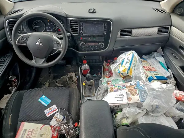 JA4AD2A30JZ003677 2018 MITSUBISHI OUTLANDER - Image 8