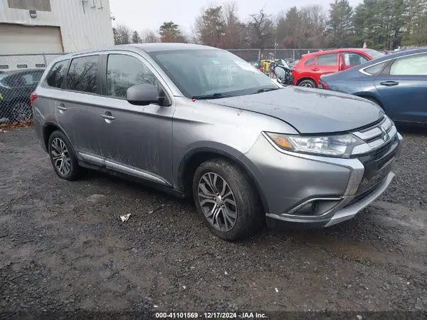JA4AD2A30JZ038235 2018 MITSUBISHI OUTLANDER - Image 1