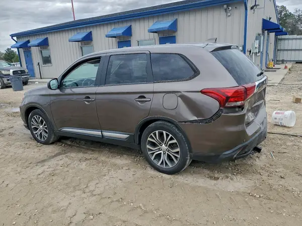 JA4AD2A30JZ071493 2018 MITSUBISHI OUTLANDER - Image 2