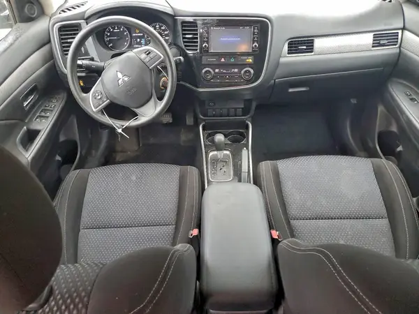 JA4AD2A30JZ071493 2018 MITSUBISHI OUTLANDER - Image 8