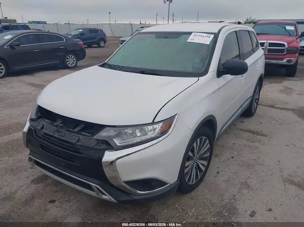 JA4AD2A30KJ002366 2019 MITSUBISHI OUTLANDER - Image 2