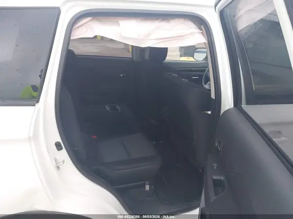 JA4AD2A30KJ002366 2019 MITSUBISHI OUTLANDER - Image 8