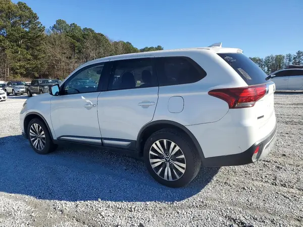 JA4AD2A30KZ005513 2019 MITSUBISHI OUTLANDER - Image 2