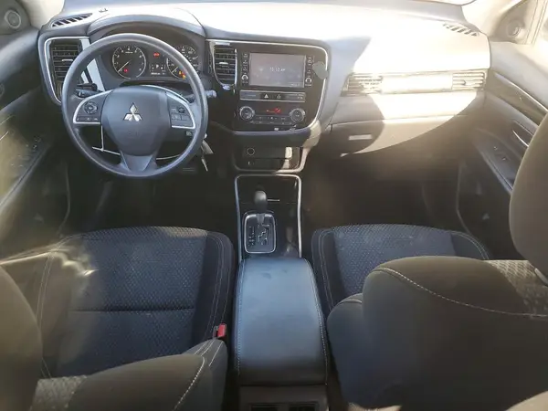 JA4AD2A30KZ005513 2019 MITSUBISHI OUTLANDER - Image 8