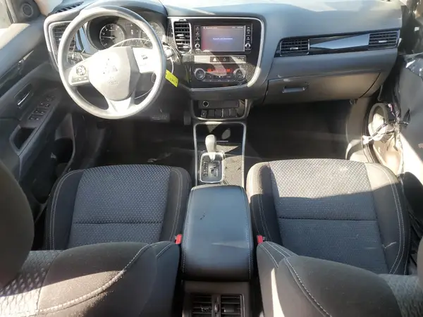 JA4AD2A30KZ006046 2019 MITSUBISHI OUTLANDER - Image 8