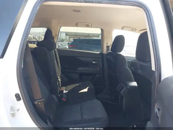 JA4AD2A30KZ006578 2019 MITSUBISHI OUTLANDER - Image 8