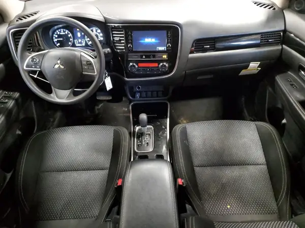 JA4AD2A30KZ010632 2019 MITSUBISHI OUTLANDER - Image 8
