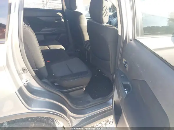 JA4AD2A30KZ013059 2019 MITSUBISHI OUTLANDER - Image 8