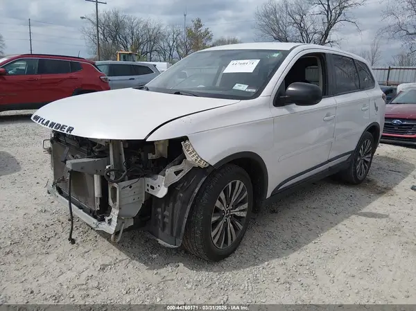 JA4AD2A30KZ014986 2019 MITSUBISHI OUTLANDER - Image 2