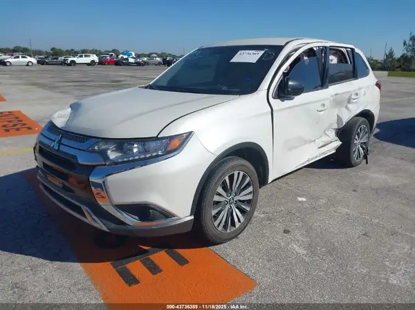JA4AD2A30KZ031948 2019 MITSUBISHI OUTLANDER - Image 2