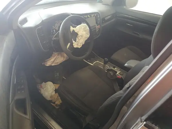 JA4AD2A30KZ049270 2019 MITSUBISHI OUTLANDER - Image 8