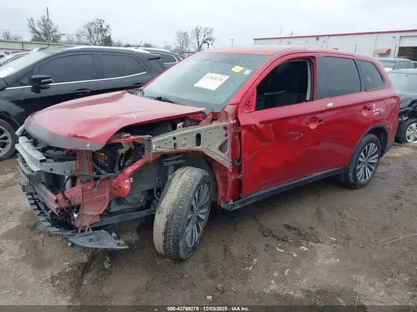 JA4AD2A30LZ003875 2020 MITSUBISHI OUTLANDER - Image 2