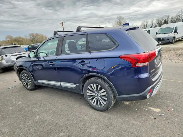 JA4AD2A30LZ009160 2020 MITSUBISHI OUTLANDER - Image 2