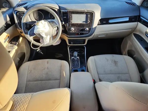 JA4AD2A30LZ013399 2020 MITSUBISHI OUTLANDER - Image 8