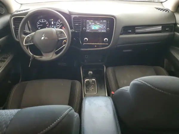 JA4AD2A30LZ015170 2020 MITSUBISHI OUTLANDER - Image 8