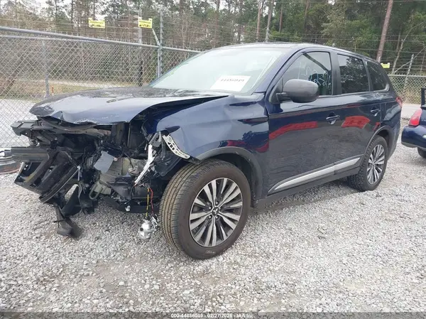 JA4AD2A30LZ039811 2020 MITSUBISHI OUTLANDER - Image 2