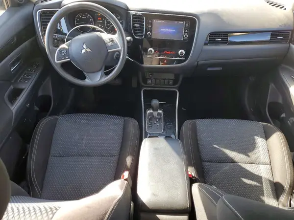 JA4AD2A30LZ047102 2020 MITSUBISHI OUTLANDER - Image 8