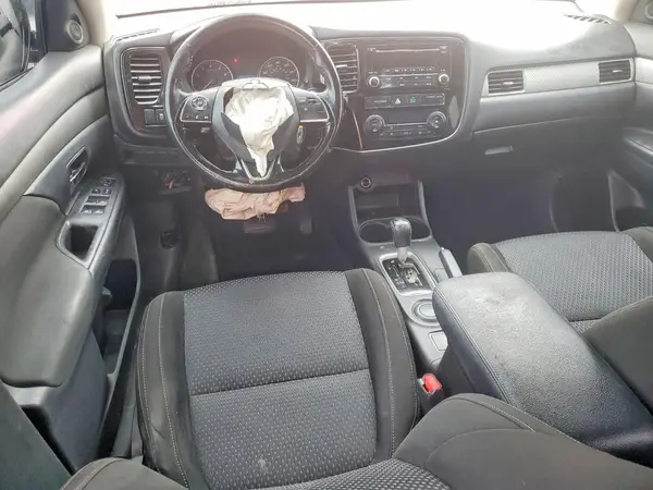 JA4AD2A31GZ004118 2016 MITSUBISHI OUTLANDER - Image 8
