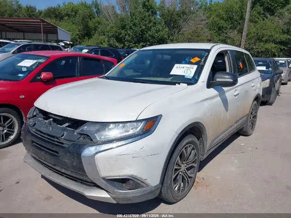 JA4AD2A31GZ021856 2016 MITSUBISHI OUTLANDER - Image 2