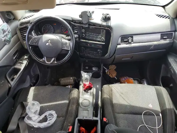 JA4AD2A31GZ022067 2016 MITSUBISHI OUTLANDER - Image 8