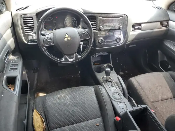 JA4AD2A31GZ039967 2016 MITSUBISHI OUTLANDER - Image 8