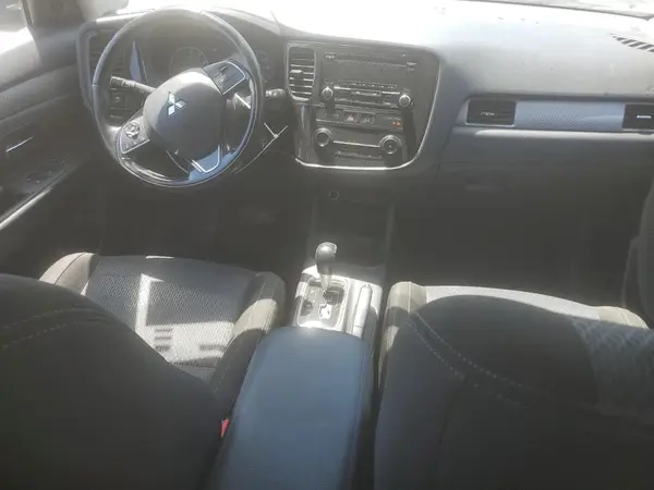 JA4AD2A31GZ047969 2016 MITSUBISHI OUTLANDER - Image 8