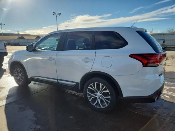 JA4AD2A31GZ054002 2016 MITSUBISHI OUTLANDER - Image 2